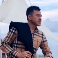 如果说人生走过的路会留下足迹
那我就让这足迹成为美丽的风景
——-明道成
