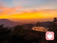 心理咨詢師為什么沒(méi)有那么容易？因?yàn)樽龅絻?nèi)外一致實(shí)在太難了。配圖