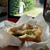 ：“lll配圖