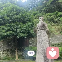 與其花時間和精力去培訓孩子，強化和改變孩子，不如花時間和精力去了解孩子，去真正的看見和理解孩子的優勢，與其拼命補短板，不如最大發揮他的優勢與天性。所謂讓花成花，讓樹成樹！配圖