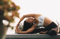 也?你許?不胖，但卻在“下垂”
身?的材?抗衰
需要??規?的劃?去?理管?它
身材管?不理?僅讓?有你?曲?跳線?舞
更?讓能?你?持保?緊致年輕態和健康配圖