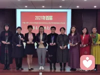 再高傲的女人，也需要一個男人來開墾她心靈的荒地和觸摸她靈魂的角落……女人的美貌是一幅畫，是讓人用眼睛看的，而女人的味道是一首詩，是讓人用心去品讀的。漂亮的女人不一定有味，但有味的女人一定漂亮。配圖