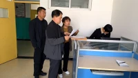 少年拼的是學(xué)歷，中年拼的是能力，老年拼的是健康，年輕時掙錢是防老，老年時要的卻是最真實的陪伴配圖