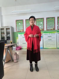 現在不玩命，將來命玩你。比你差的人還沒放棄，比你強的人仍在努力，有什么資格說自己無能為力？混就混出個名堂，學就學出個模樣。翻臉不如翻身，生氣不如爭氣。也別假裝很努力，畢竟結果不會陪你演戲……配圖