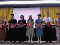 人活着就应该折腾，折腾对了就是成就，没折腾对那也对得起自己，何况年轻都不去拼，老了更没有时间精力去拼了，我一直有一个信念，打不死的心态，活到老学到老!配图
