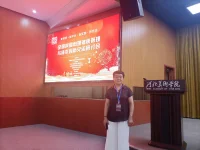 没钱并不可怕，怕的是一直要等人家救济；孤单并不可怕，怕的是一直孤单；失业并不可怕，怕的是一直不去找工作；生病并不可怕，怕的是一病不起；输了并不可怕，怕的是一败涂地……配图