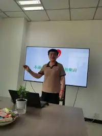 很多时候，三言两语造成的误会，最后会变成千言万语也解不开的结。配图