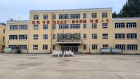不要刻意的去遇见谁，不要急于去拥有谁，更不要勉强的去留住谁，顺其自然吧，把最好的自己，留给最幸运的人……配图