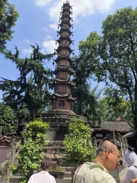 今天愿意未知領域彎腰，明天才會在已知領域奔跑。配圖