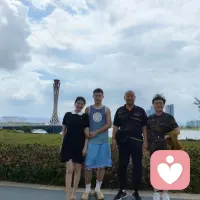 不要羨慕別人的成功，那是犧牲了安逸換來的；不要羨慕別人的才華，那是私底下的努力換來的；不要羨慕別人的成熟，那是經歷與滄桑換來的?？梢孕蕾p，但不要嫉妒，因為那都是別人應該得到的……配圖