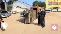 風吹秋雨天已涼
又見落葉飄路旁
四季輪回悄悄去
早晚莫忘添衣裳配圖