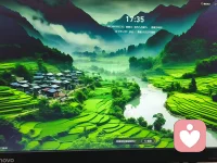 困住一個人的，從來不是年齡和身份，而是格局和觀念。每個年紀，都是恰到好處的自己。趁未老，多經(jīng)歷!花開不是為了花落，是為了綻放。生命不是為了活著，是為了活的更充實、更精彩，一切都將越來越好配圖