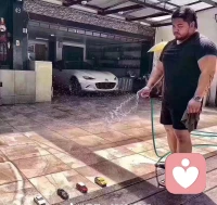 “精神分析之父”弗洛伊德曾經說過，人生唯一重要的事是愛和工作。日本著名企業家稻盛和夫也曾在《活法》中提到：“工作是最好的修行”。他說：“人哪里需要遠離凡塵？工作場所就是修煉精神的最佳場所。只要每天努力工作，培養崇高的人格，美好人生也將唾手可得。”配圖