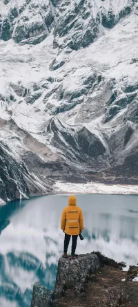 現實是此岸，理想是彼岸，中間隔著湍急的河流，行動則是架在河上的橋梁。配圖