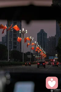 又到了滿城紅旗飄飄的時候
生日快樂，我的祖國
愿山河錦繡，國泰民安配圖