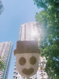小时候的快乐很简单，
长大后的简单才快乐，
还记得属于你的那支小人雪糕吗？配图
