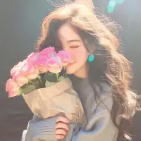 從“吸引力法則”來看，在親密關系里，積極的情感和正向的期待會吸引更多美好。你帶著愛意去經營，對方也會用同樣的溫暖回饋。當你滿心期待一起的浪漫晚餐，這份期待就像磁石，讓那一刻充滿溫馨。“情緒感染理論”也表明，情緒具有傳染性。開心時和伴侶分享，快樂會加倍；難過時相互依偎，痛苦能減半。用積極情緒去滋養，彼此成為對方的情緒避風港，一起走過四季更迭，讓親密關系成為生活中最柔軟、最安心的歸宿 。配圖