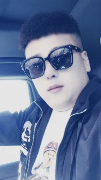 學(xué)會放下，懂得寬容。人就這么一生，只有笑看人生，才能擁有海闊天空的心胸。生活中，面對失去的，淡然處之，面對得到的，倍加珍惜。配圖