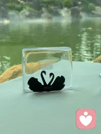 婚姻是一門學問，需要夫妻倆合力共同經營。我們都渴望最輕松的愛情方式，與最舒心的婚姻模式，可現實卻告訴我們，婚姻沒有手到擒來的舒適與自在，只能靠夫妻倆共同的經營配圖