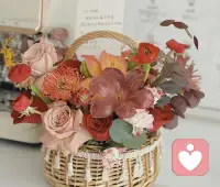 總會(huì)有人
踏著最溫柔的月光而來(lái)
牽著你走過(guò)溫柔歲月煙火人間
早安??配圖