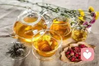 每日分享：

抑郁：是因為活在【過去】
焦慮：是因為活在【未來】
恐懼：是因為活在【固定的思維模式】
自在：是因為活在【當下】
快樂：是因為活出【創造、分享、擁有】
幸福：是因為活出【愛】配圖