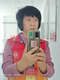 如果你對(duì)一個(gè)人越來越好，越來越包容，越來越熱情，那么這個(gè)人或許會(huì)成為世界上最不珍惜你的那個(gè)人。因?yàn)槟悴磺蠡貓?bào)的對(duì)一個(gè)人好，會(huì)導(dǎo)致他內(nèi)心的平等感和優(yōu)越感就無法被滿足。配圖