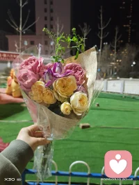 不和别人较真，因为不值得；
不和自己较真，因为伤不起；
不和往事较真，因为回不去。