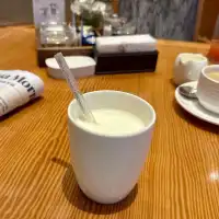 週末的早上，心情好嗎？享受片刻悠閒配圖