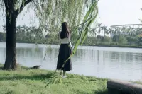 窗不擦不亮，話不說不明。
遇到問題時，沉默只會讓誤解越結越深，表達不到位只會讓矛盾越積越大。面對內心的問題，主動溝通，把想法擺上臺面才能得到解決。而怎麼表達，是學問也是藝術…….願傾聽協助，是存在於此的使命。配圖