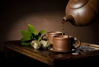 清晨感悟：人要學會放空自我，享受生活，因為余生很貴，失不再來。放空生活的方式很多，比如：聽歌、每日在車馬稀的小路散步、騎行、聽古琴曲，調暗的燈光，涂鴉抄詩、看書、欣賞花謝花開，潮起潮落，日出日落、專注做一件喜歡的事、沉浸在美食中等等……，都是可以讓我們奔跑的心靜下來，讓凌亂的思緒理清。其實我們想要的享受生活就在我們的身邊，成本很低。塵緣如夢，人隨心過，各位早上好！配圖
