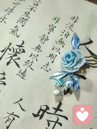 與生活和解，做個內心充滿陽光的人，保持熱愛，相信生活不會虧待你的努力，未來可期人間值得，好好愛自己呀！配圖
