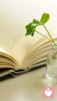 否定孩子害怕的感觉，并不能消除他内心的恐惧。只有让孩子感受到孩子的理解和抚慰，才能让他再次获得探索世界的勇气。早安，朋友！配图