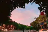 老子說，知人者智，自知者明。
相比于認識別人，認識自己才是一種智慧。
認識自己，是我們一生的功課。
?配圖