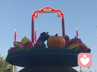 我始終相信來訪者有能力解決他自身的問題。來訪者比我們咨詢師更了解自己的問題。來訪者的系統已經具有解決問題的資源，只是他沒有發現。來訪者來求助是因為他暫時對自己的問題還缺乏了解，而感到迷茫迷惑。來訪者的問題系統處于一種僵化的、沒有生機的境地，感到無助。所以我們的任務是和來訪者探討哪些他能做到，哪些他還沒有嘗試，引導他挖掘自己的潛力，建立自信，從而依靠自己的力量解決問題。加油！配圖