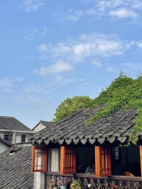 對一個人的最高要求和榮譽就是：
在工作中是一個好員工；
在朋友中是一個好伙伴；
在愛情和婚姻中，是一個好伴侶。
總之，一個人應該證明自己
是人類忠實的朋友。
