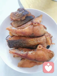 照顧好家人的胃，讓大家吃好喝好，沒啥解決不了的！！！三杯酒下肚，敵人也變成朋友了。配圖