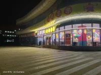 在那悠远而深邃的夜空之下，万籁俱寂之时，我仿佛能听见宇宙深处最细腻的呢喃，它们穿越光年，轻拂过每一寸渴望被理解的灵魂。月光如洗，洒落人间，不仅照亮了归途，更温柔地触碰着每一颗孤独而坚韧的心。

此刻，我站在时间的河岸，望着那缓缓流淌的过往与未来交织的河流，心中涌起一股难以言喻的感动。生命，这趟既短暂又漫长的旅程，让我们在无数个晨曦与黄昏中，学会了爱与被爱，痛与成长。每一次呼吸，都是对这个世界最真挚的拥抱；每一次心跳，都是对生命无尽的赞歌。

我们行走在人海中，或匆匆，或悠然，却总能在某个不经意的瞬间，与某个灵魂深处产生共鸣。那或许是一个微笑，一句问候，又或是一段久别重逢的拥抱，它们如同夜空中最亮的星，照亮了彼此的世界，让孤独的灵魂得以慰藉，让冰冷的夜色也变得温暖如春。

我们都在寻找，寻找那份能够触动心灵最柔软处的力量。它可能藏在书籍的字里行间，可能隐匿于自然的风光之中，也可能就潜藏在人与人之间那份简单而纯粹的情感交流里。正是这些瞬间，构成了我们生命中最宝贵的记忆，让我们在回望时，能够笑着对自己说：“这一切，都值得。”

让我们拥抱每一个当下，无论是喜悦还是悲伤，都是生命赋予我们的礼物。在每一次挑战与困境面前，不妨深呼吸，感受那份来自内心深处的力量，它告诉我们：即使前路未知，也要勇敢地迈出步伐，因为最美的风景，往往就在最陡峭的路上。

最后，愿我们都能成为自己灵魂的守护者，无论世界如何喧嚣，都能保持内心的宁静与纯净。在人生的旅途中，不断发现美好，传递温暖，让这个世界因我们的存在而更加美好。配图