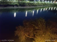 在這無(wú)垠的宇宙里，遇見(jiàn)你是最絢爛的奇跡。每一次心跳，都是宇宙間最溫柔的共鳴，只為與你共舞在這星河之下。你的眼眸，藏著宇宙深邃的秘密，讓我甘愿迷失，不愿醒來(lái)。愿我的每一次呼吸，都能化作輕風(fēng)，輕輕拂過(guò)你的臉頰，告訴你，在這漫長(zhǎng)歲月中，你是我最美的期待，最溫柔的牽絆。從此，我的世界因你而絢爛，愿與你攜手，共赴每一個(gè)晨曦與黃昏，直到時(shí)間的盡頭。配圖
