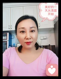 在人生的道路上，我們遇到很多不愉快！有不同的人在刁難你，也有不同的貴人幫助你！我們只要做到自己內(nèi)心無(wú)愧就行！笑對(duì)人生配圖