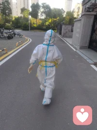 疫情当下，我们需要不断调节自己，不断的让自己成长，我们才能不焦虑，不然经济下滑，我们在如今的生活压力下，真的会觉得很难配图