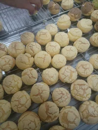 初識一個行業(yè)，面臨一切重新開始??挑戰(zhàn)很大，壓力很大????不知道為什么，有些想放棄??但是知道。自己只要放棄，就意味著，又回到全職寶媽的生活，既然別無選擇，那么就迎難而上吧。本就該吃苦的年紀，不吃苦怎么行呢。配圖