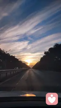 低落情緒痛苦早重晚輕配圖