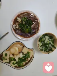 感情，原以為找到了可以陪伴終身的人，但卻因為外力與玄學分手告終。現在迷茫，再次感覺到找對象好難好難
——需要繼續擴大接觸面，尋找良人
事業，經濟下行，互聯網寒冬，已經感受到了寒氣，今年經歷了一次裁員，新找的工作，負責的產品線也又開始停工裁員，瑟瑟發抖，看不清方向
——提早做好跳槽準備，考慮要不要換方向，做好承受gapyear的準備
同時兼顧以上兩項感覺好難啊，時間精力不夠用，感覺近20多歲的這幾年就一直徘徊在以上兩個怪圈里打轉，迷茫，找不清方向，難難難！跨年齡段煩惱交流配圖