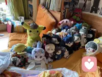 最近閱讀FeelingGood這本書，閱讀了3個月下來，感覺收益最大的事情是跟著書里的指導(dǎo)完成了好幾次DailyRecordofDysfunctionalThoughts.具體操作很簡單：
底層邏輯：相比于事件本身，導(dǎo)致我們情緒的是我們由事件所產(chǎn)生的想法。
明白這一點(diǎn)后，就可以開始畫表格了：
第一欄：記錄下事件過程
第二欄：情緒（有一些怎樣的情緒產(chǎn)生？生氣、焦慮、悲傷，等等，并以百分?jǐn)?shù)來評估情緒濃度）
第三欄：事件發(fā)生時我們內(nèi)心的想法，序號化地全部記錄下來。
第四欄：一條一條來識別每一種想法是屬于哪一種CognitiveDistortion（此處涉及到10條cognitivedistortions，在書里專門有寫，我接下來也會分享到社區(qū)動態(tài)里）
第五欄：對應(yīng)著原想法，將更合理的想法一一寫下，注意這些更合理的想法一定是自己真正認(rèn)同的。
第六欄：再次評估情緒濃度，如果有下降，則此次認(rèn)知療法是成功的。
如果覺得六欄表格很麻煩，也可以只做第三欄至第五欄，我個人更偏向于做完整的六欄表格。
我是通過這個方法治愈了我的外貌焦慮的。大家如果內(nèi)心有無法疏解的情緒，或者遇到了感到受傷的事情，可以試試這個小方法，每天都做或者每周堅持做幾次，1-2個月下來，認(rèn)知會被打開，糾結(jié)會慢慢放下，情緒整體也會更平穩(wěn)。配圖