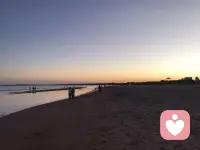 說說劈腿問題

拿破侖夠厲害吧，劈腿了初戀，最后還不是被第一任老婆帶了綠帽子還生不了自己的孩子，想娶第二個老婆、想生自己的孩子，還被悔婚。當然最后還是娶到了第二個老婆（畢竟這個不愿意嫁就娶另一個），第二個老婆是給他生了孩子但最后也背叛了他。哈哈哈，他的初戀倒是成了瑞典的皇后。

天道輪回，因果報應，誰知道呢~

高慢不平的拿破侖從他的初戀戀人歐仁妮手中接過了他的流放令。后來拿破侖在圣赫勒拿島上寫的回憶錄中有一句是：“黛絲蕾·克來雷是拿破侖的第一個愛人。”經成為瑞典皇后的歐仁妮的回響是：“我很愉快我是他初戀的人。”

每每看到這段文字，都覺得好解氣，哈哈哈哈。不過平凡如我，我只會說：不好意思，我不承認和他有過戀愛關系，因為他對我來說真算不上是個東西。

他是人啊，確實不是個東西??配圖