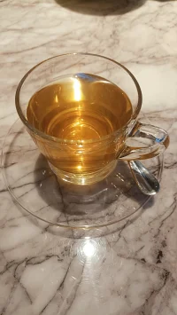 每一個在陽光下行走的人，都有自己的隱痛。
有的人可以忍受，也有的人熬不下去，都是選擇。
未經他人苦，莫笑他人弱。配圖