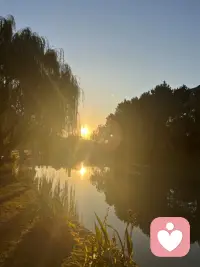 最近跟一個少年人聊，深深地覺得我們的父母太需要學習了，你們知道孩子在你們的所謂教養下，都快窒息了嗎？配圖