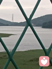 忘卻生活的茍且，何須詩與遠方？城郊的這處幽境與清流，是我調理煩雜心緒的藥方。配圖