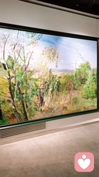 人要先感到幸福，才能看到玫瑰。
生活难免有风风雨雨，把心情照顾好，比什么都重要，等风去，等雨停，看彩虹。[爱心][爱心]配图