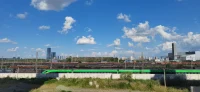 走向強大，無論是情感上還是生活中，都是一段值得贊許的旅程。面對挑戰(zhàn)，我們可能會感到脆弱，但正是這些經歷塑造了我們。配圖